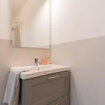Architect's Loft By Rent Apartment